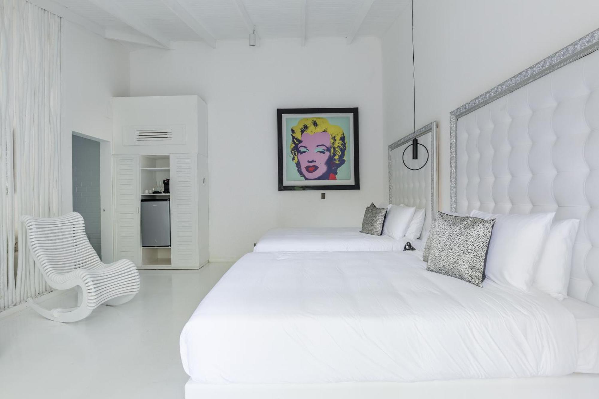 Gigi Brown Beachfront Santa Teresa Malpais Room photo