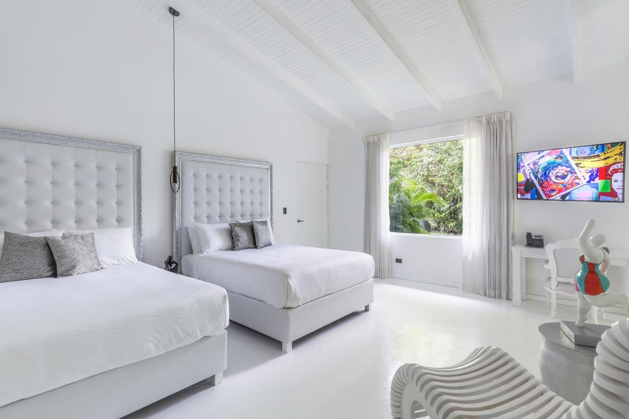 Gigi Brown Beachfront Santa Teresa Malpais Room photo
